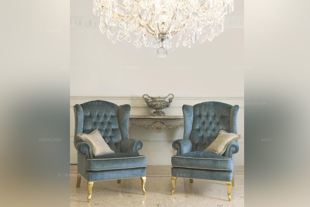 Pigoli 皮溝里歐式布藝拉扣單位休閑沙發