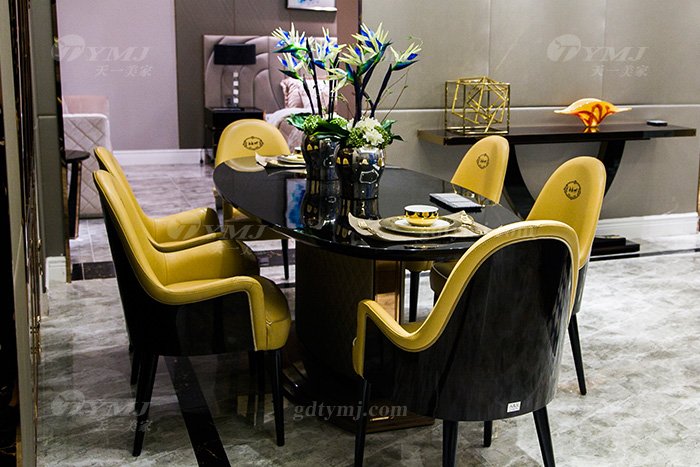 高端別墅輕奢后現代家具品牌餐廳實木真皮餐桌椅組合