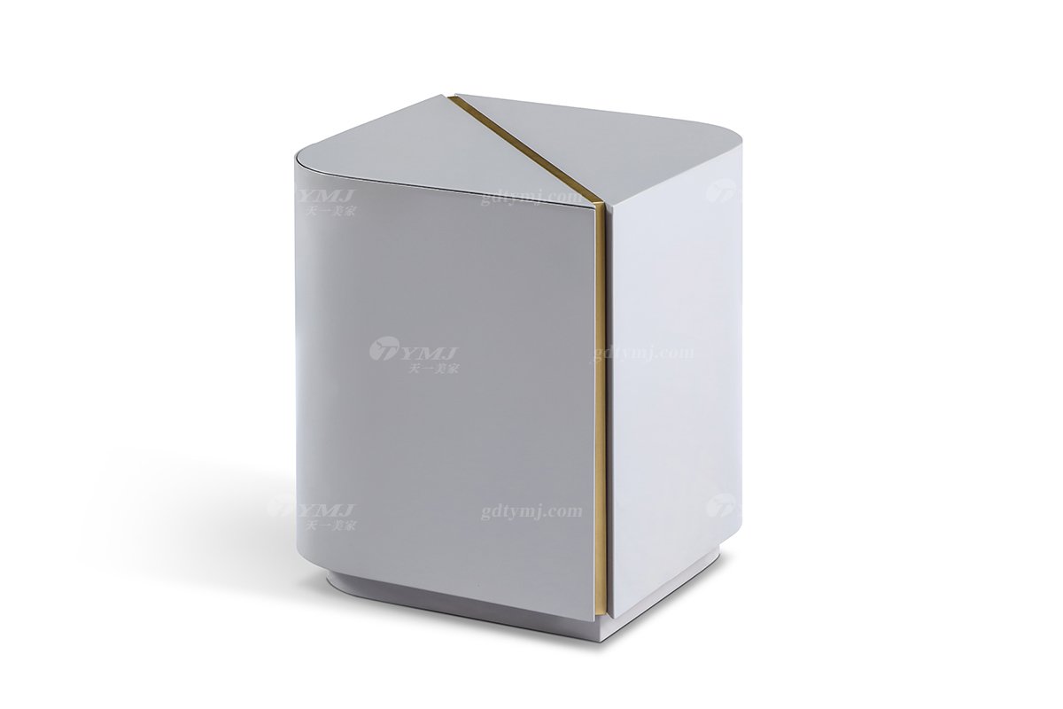 意式極簡風格高端別墅豪宅家具品牌現代輕奢臥室時尚創意灰色亮光+意大利金裝飾條床頭柜BH1905床頭柜1