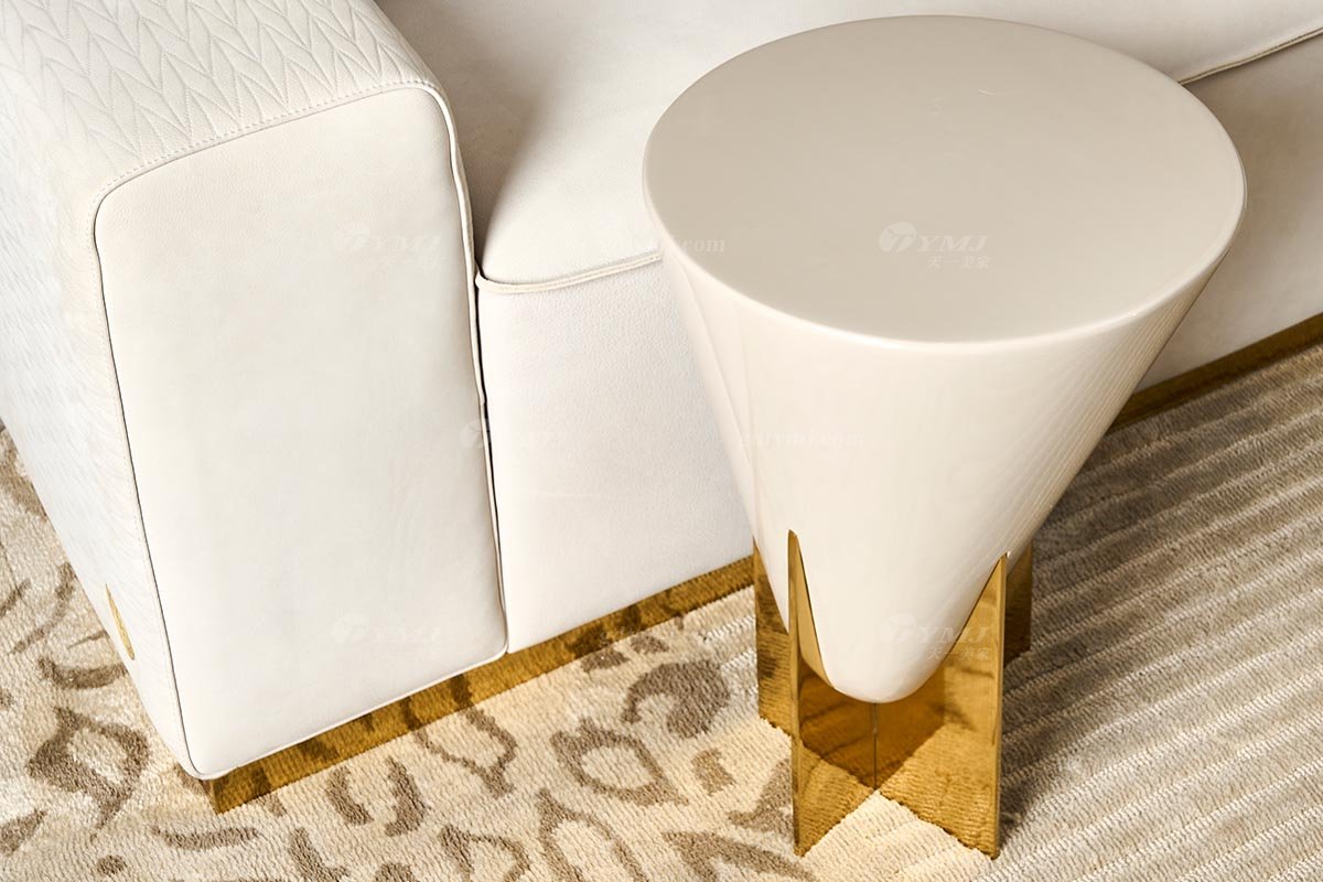 意式輕奢家具高端別墅會(huì)所家用時(shí)尚創(chuàng)意高級(jí)鈦金屬小方幾角幾FB122H2R場(chǎng)景