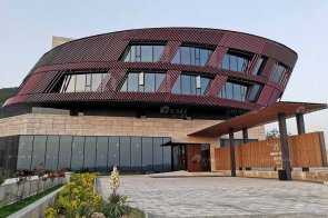 煙臺逃牛嶺酒莊高檔現代簡約時尚風格家具項目工程案例欣賞!