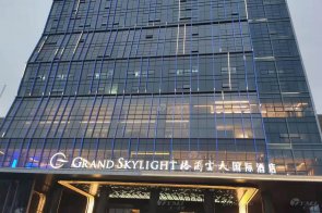 【天一美家力作】信豐格蘭云天國際酒店現代輕奢客房、套房、公區(qū)家具工程項